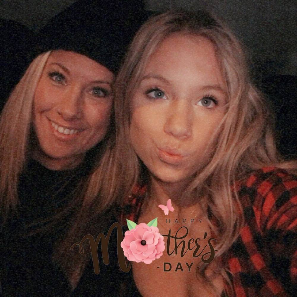 Meet your Posher, Corissa